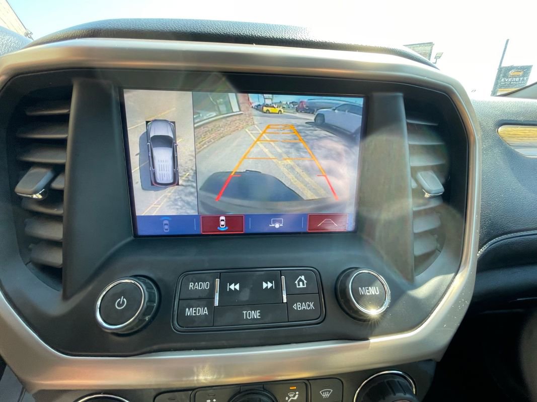 Used 2017 GMC Acadia Denali w/ Technology Package AWD/4WD image 16