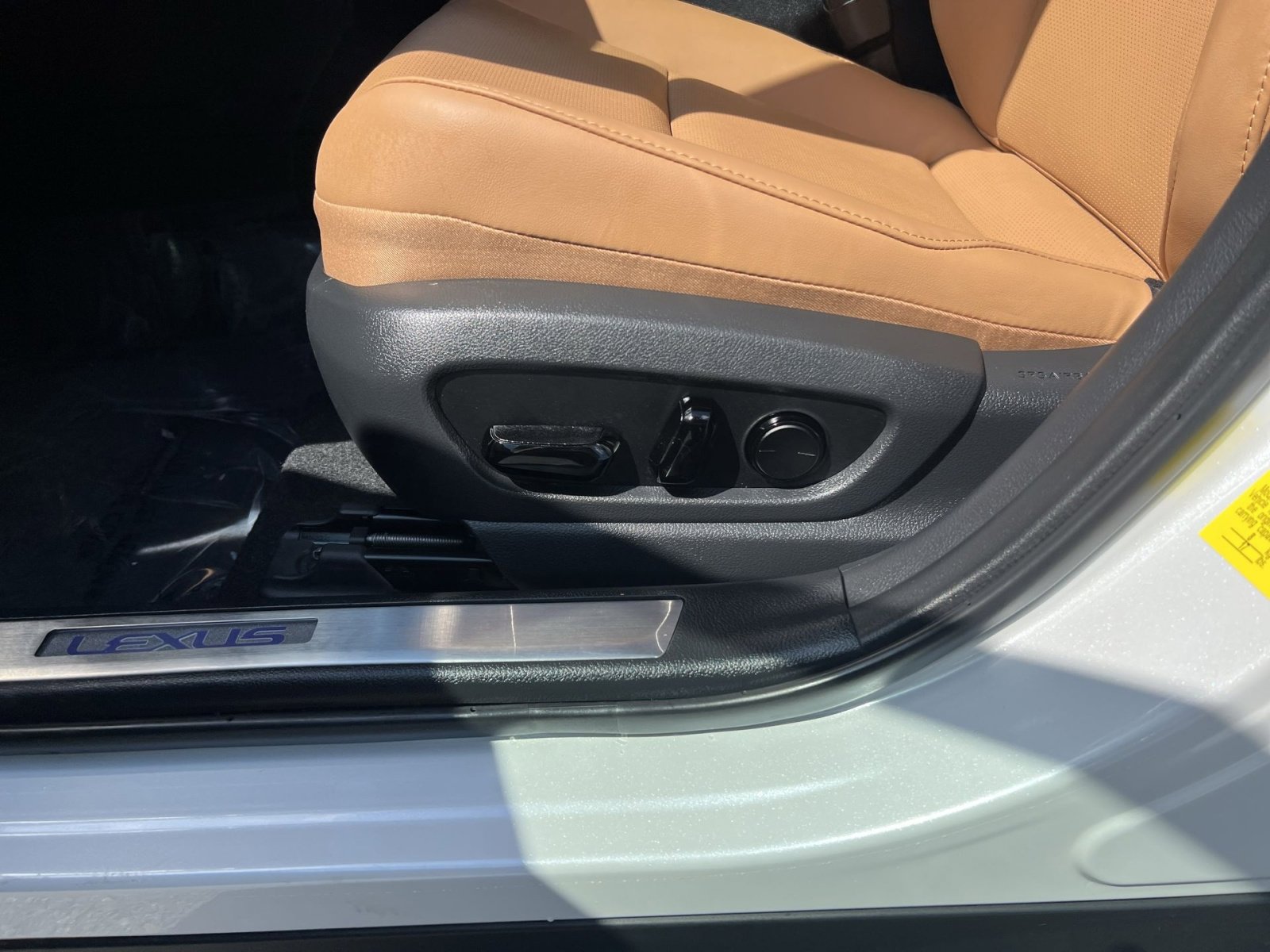 Used 2025 Lexus UX 300h AWD w/ Cold Area Package image 14