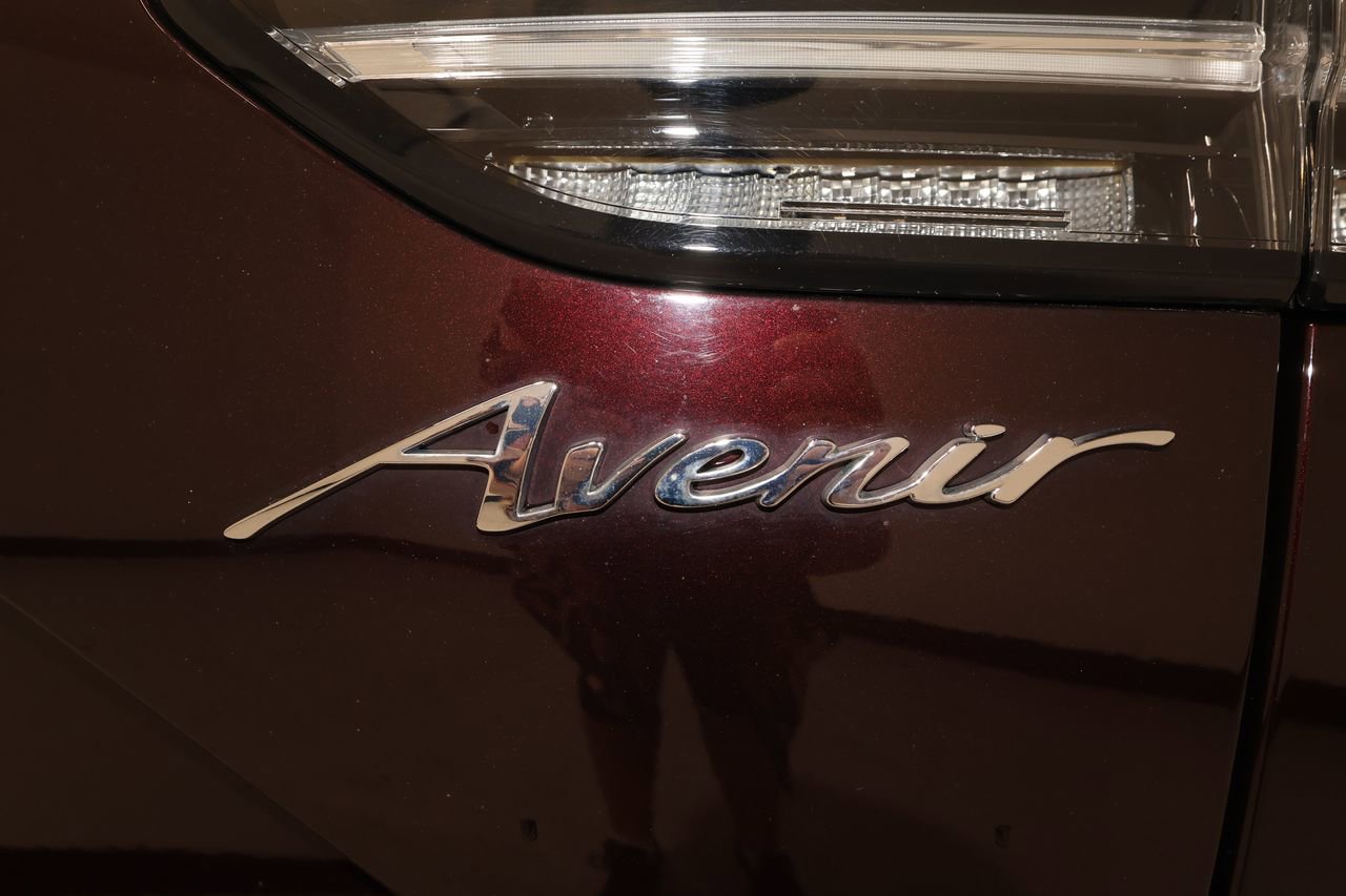 Certified 2023 Buick Envision Avenir AWD/4WD image 38