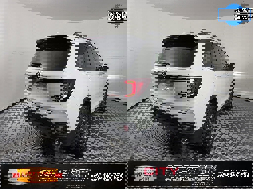 Used 2024 Honda Passport TrailSport image 5