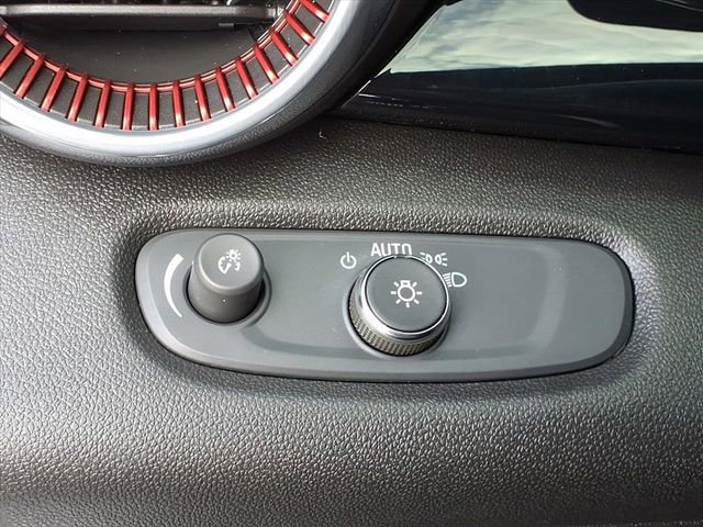 Used 2025 Chevrolet Trax RS w/ Driver Confidence Package image 16