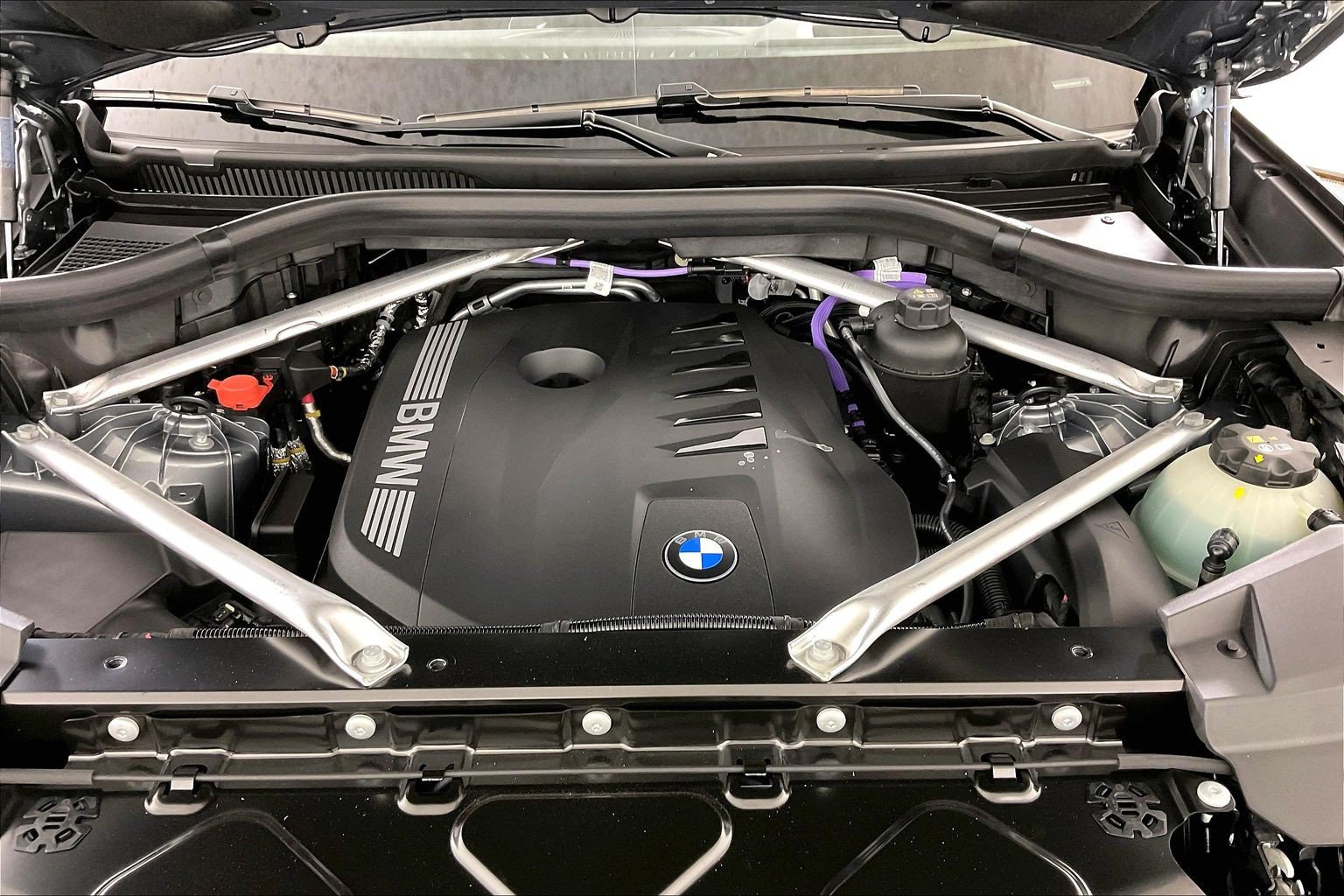 New 2026 BMW X5 xDrive40i w/ Premium Package AWD/4WD image 18