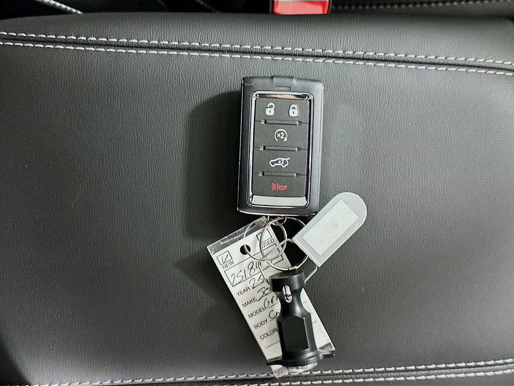 New 2025 Jeep Grand Cherokee Altitude image 20