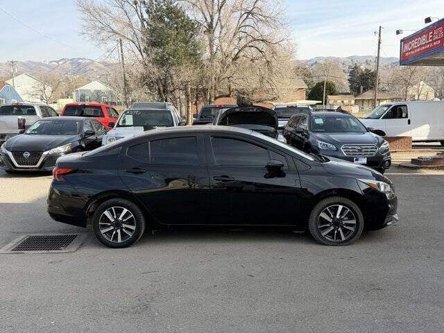 Used 2021 Nissan Versa SV image 3