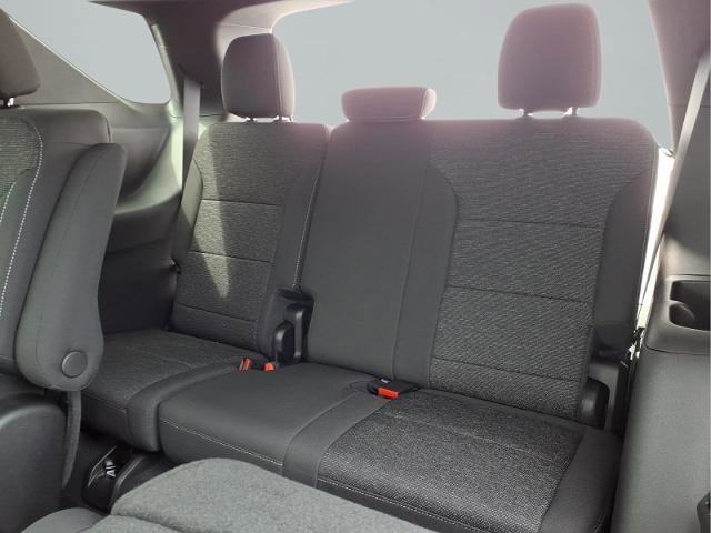 Used 2025 Chevrolet Traverse LT w/ Driver Confidence Package FWD image 21