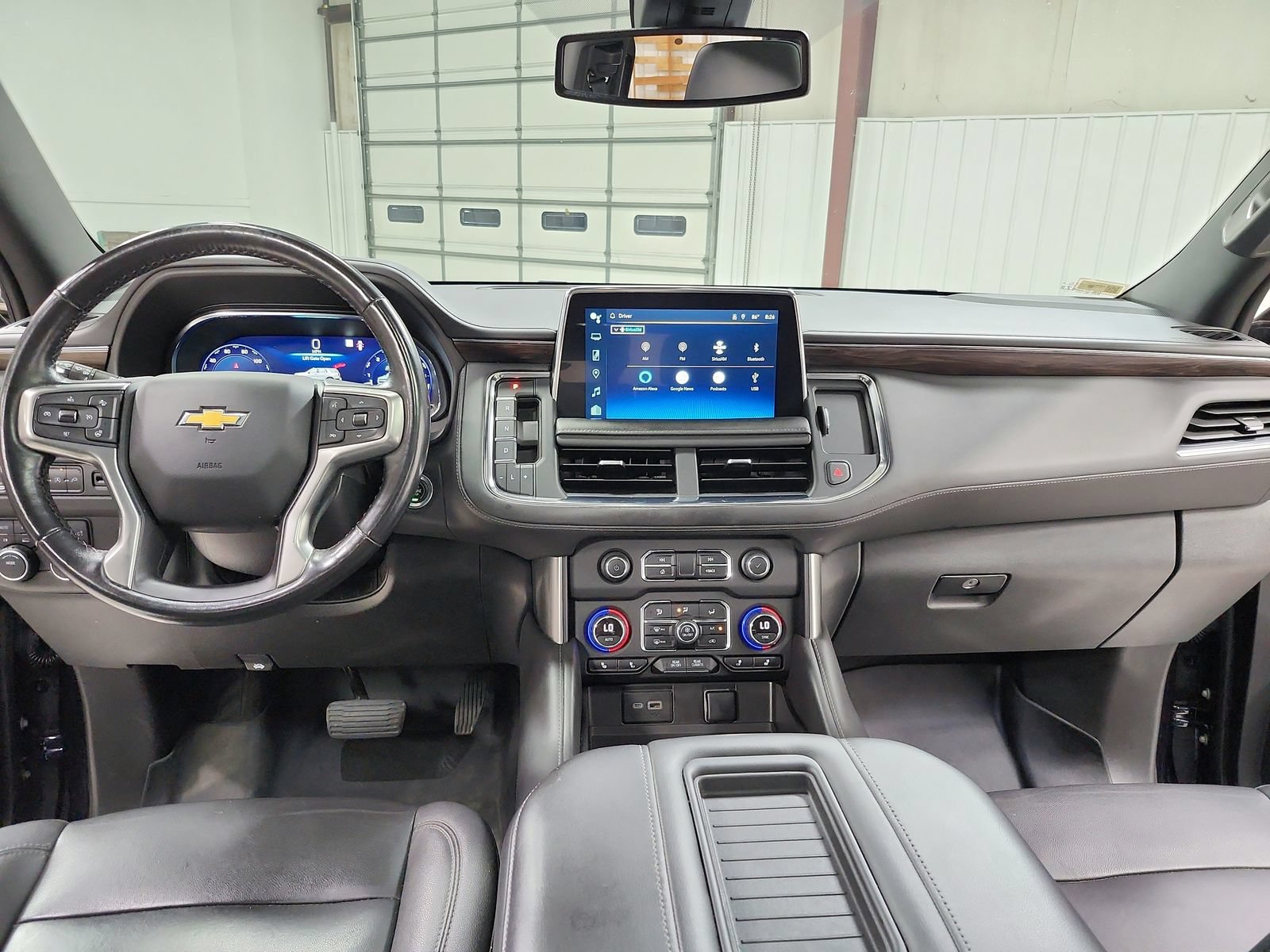 Used 2022 Chevrolet Tahoe LT w/ Luxury Package AWD/4WD image 27