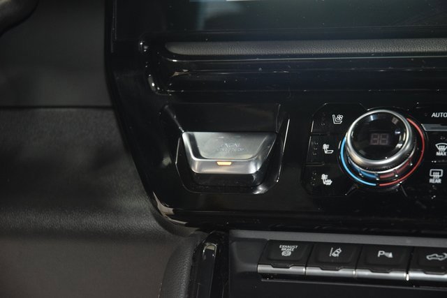 Used 2024 GMC Sierra 2500 AT4 w/ AT4 Premium Plus Package image 33