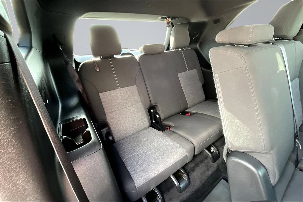 Used 2025 GMC Acadia Elevation FWD image 27