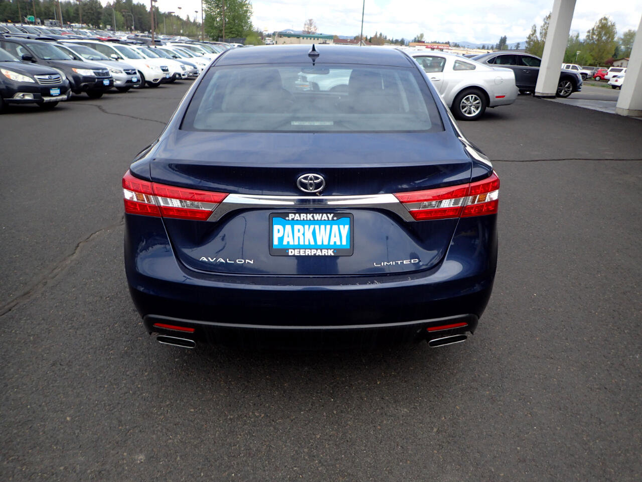 Used 2015 Toyota Avalon Limited FWD image 4