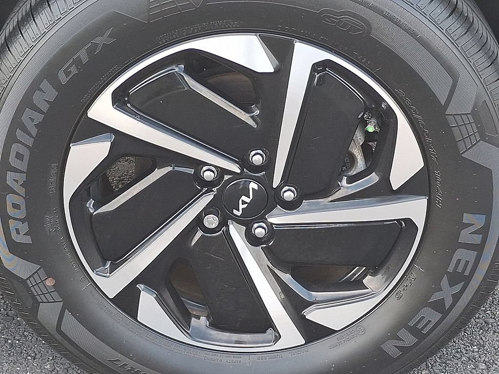 Certified 2023 Kia Sportage LX AWD/4WD image 9