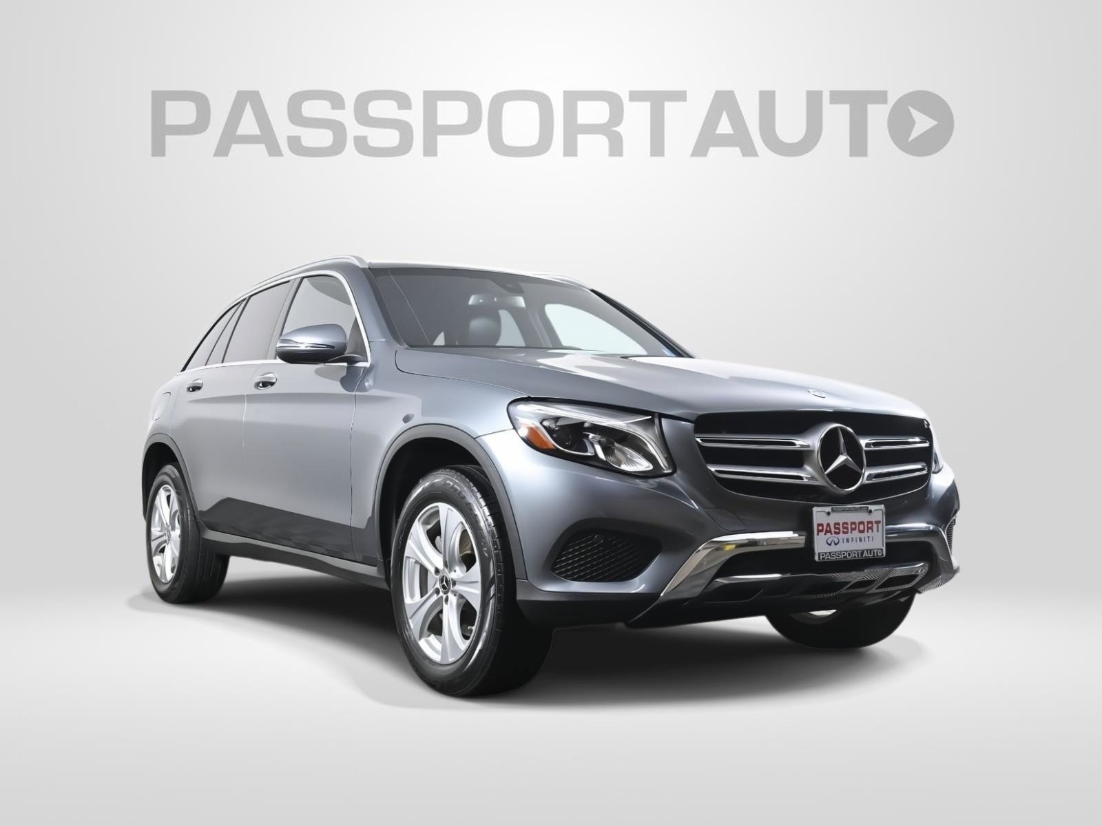 Used 2018 Mercedes-Benz GLC 300 4MATIC image 3