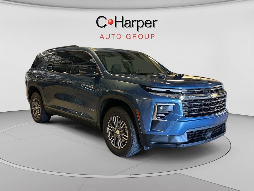 Used 2025 Chevrolet Traverse LT