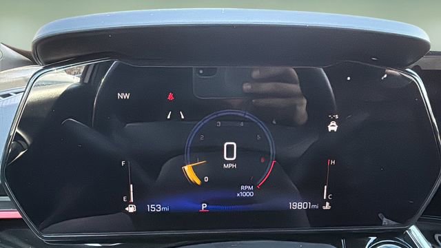 Certified 2024 Chevrolet Trax RS w/ Driver Confidence Package image 11