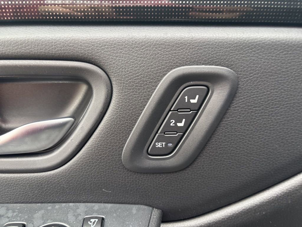 Certified 2025 Honda Pilot Elite image 10