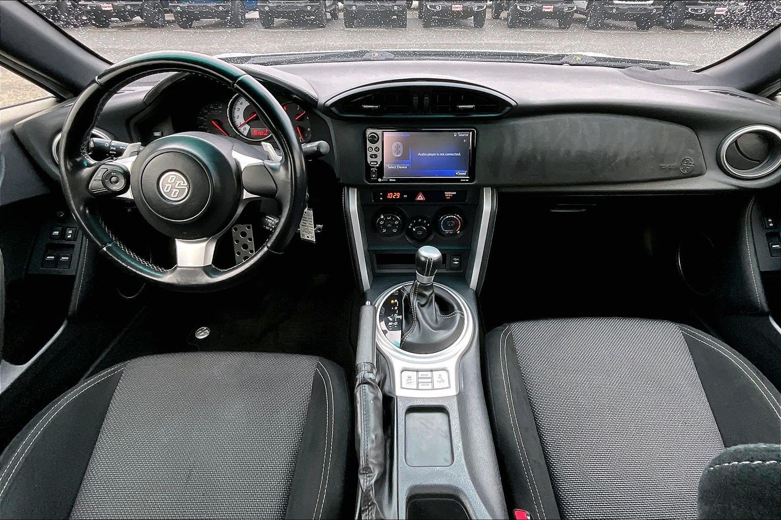 Used 2017 Toyota 86 RWD image 12