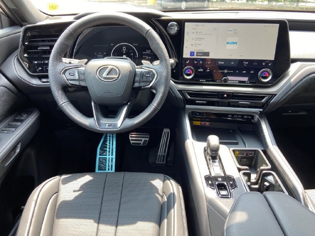 New 2026 Lexus TX 500h AWD w/ Technology Package image 12