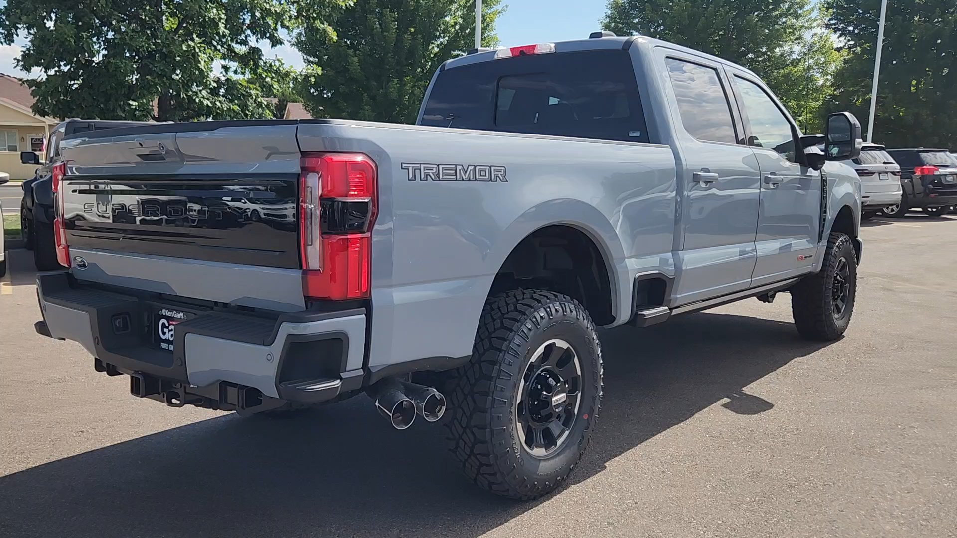 New 2026 Ford F350 Platinum w/ Tremor Off-Road Package AWD/4WD image 11