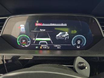 Used 2022 Audi e-tron Premium w/ Convenience Plus Package AWD/4WD image 16