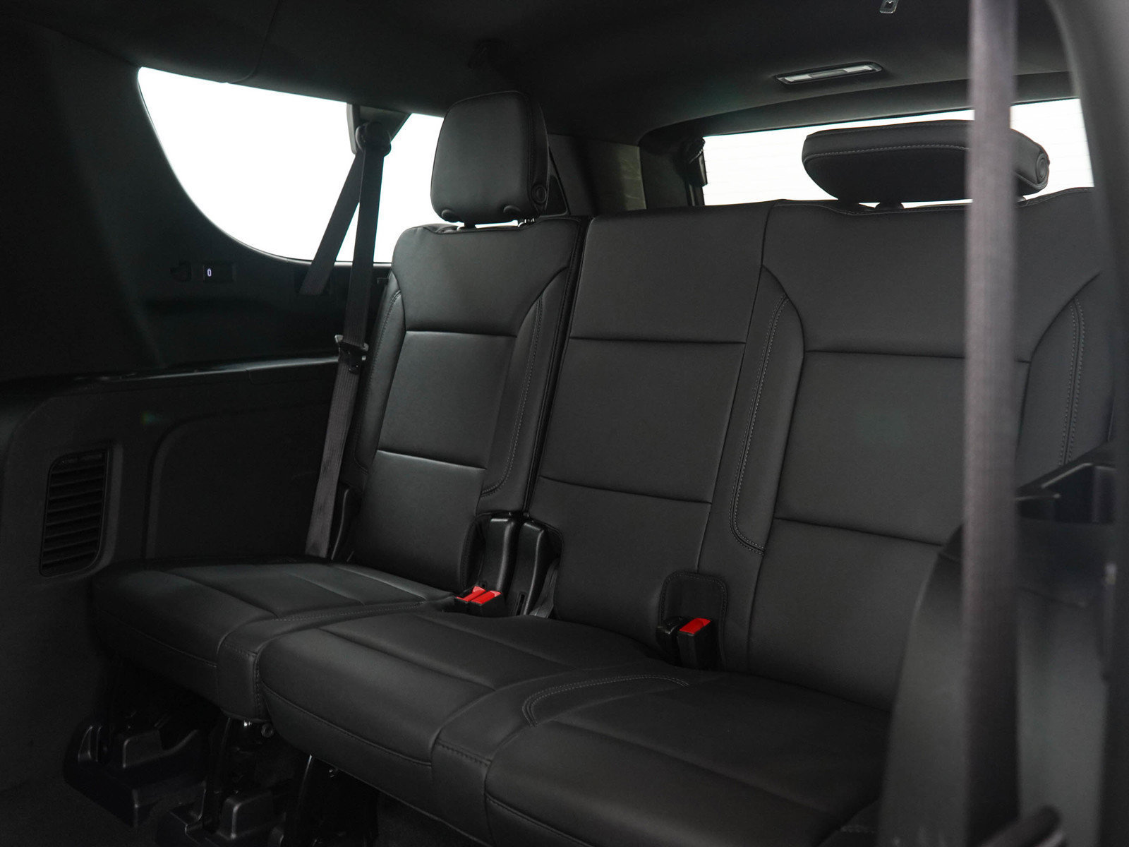 Used 2023 Chevrolet Suburban LT w/ LT Signature Package AWD/4WD image 15
