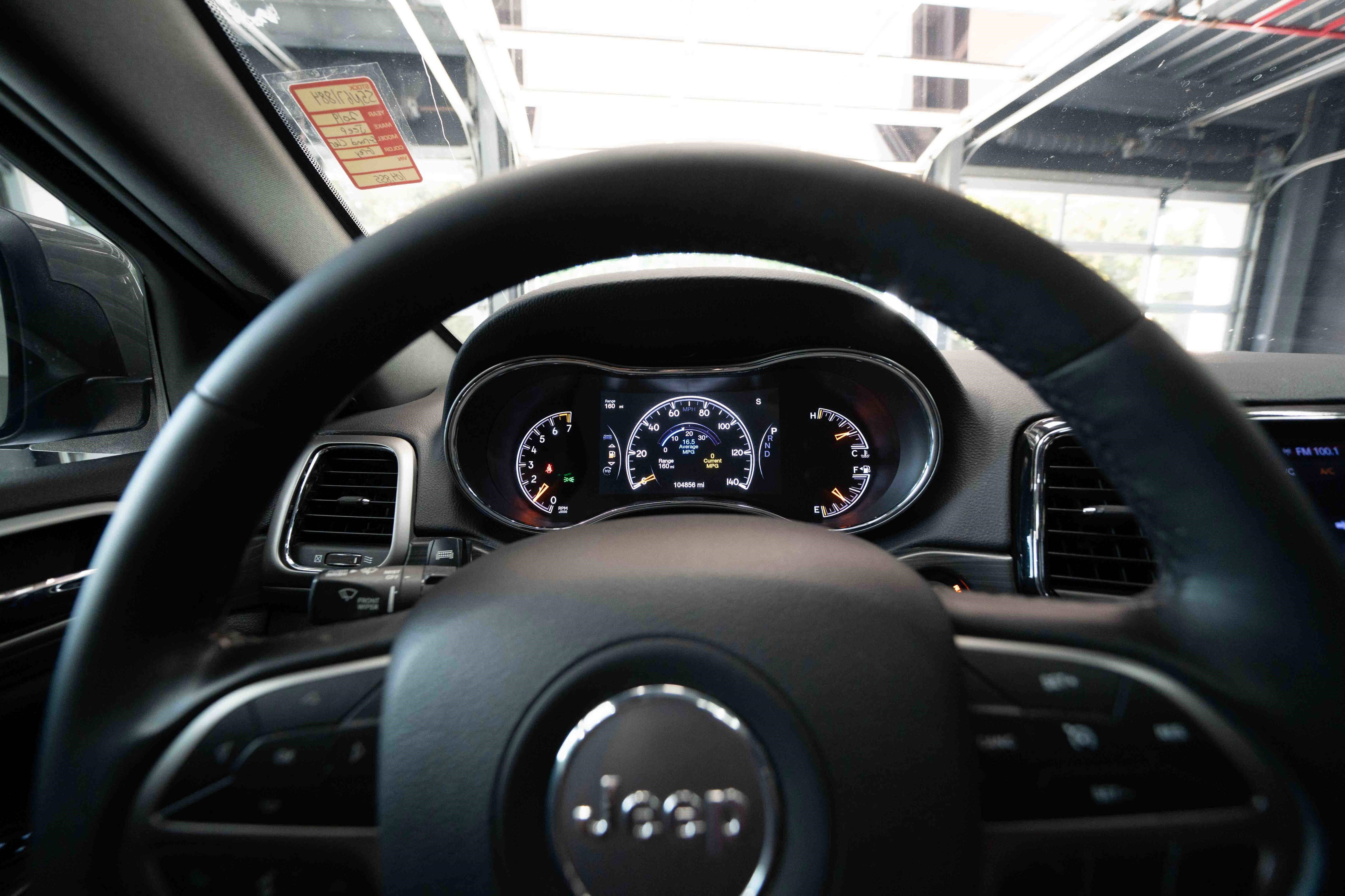 Used 2019 Jeep Grand Cherokee Altitude AWD/4WD image 14