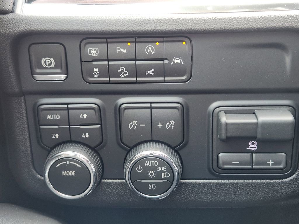 New 2026 Chevrolet Tahoe Premier w/ Sun And Tow Package image 24