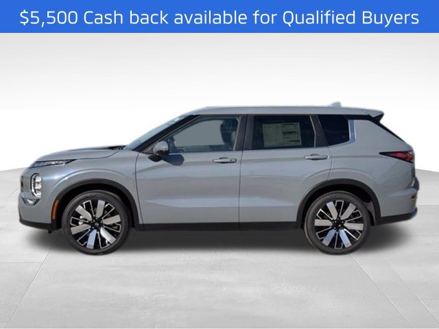 New 2026 Mitsubishi Outlander SE FWD image 2