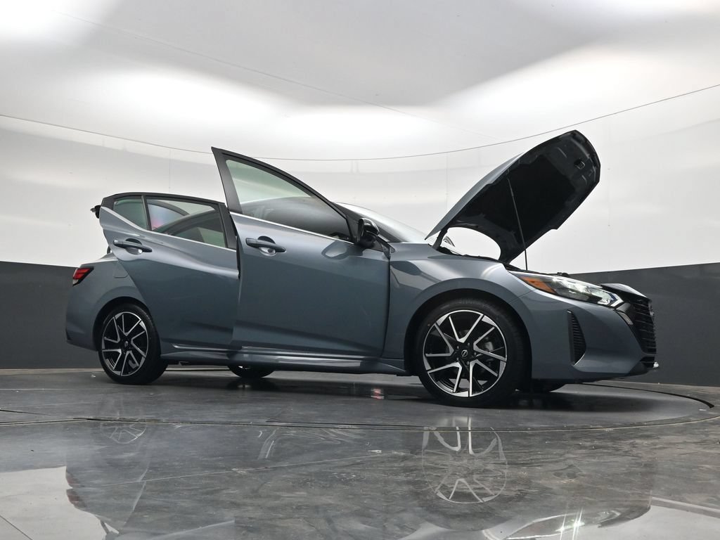 Used 2025 Nissan Sentra SR w/ SR Premium Package FWD image 56