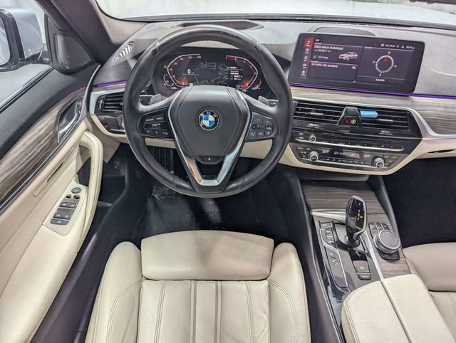 Used 2021 BMW 530i w/ Premium Package RWD image 7