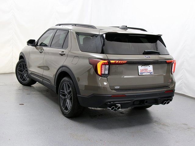 New 2026 Ford Explorer ST w/ Sun And Sound Package image 8