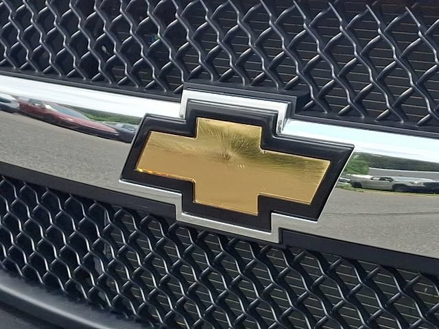 Used 2025 Chevrolet Express 2500 w/ Driver Convenience Package RWD image 32