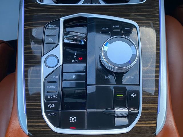 Used 2023 BMW X7 xDrive40i w/ Executive Package image 39