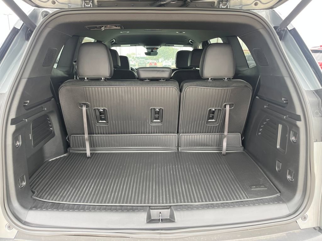 New 2026 GMC Acadia AT4 w/ LPO, Floor Liner Package image 23