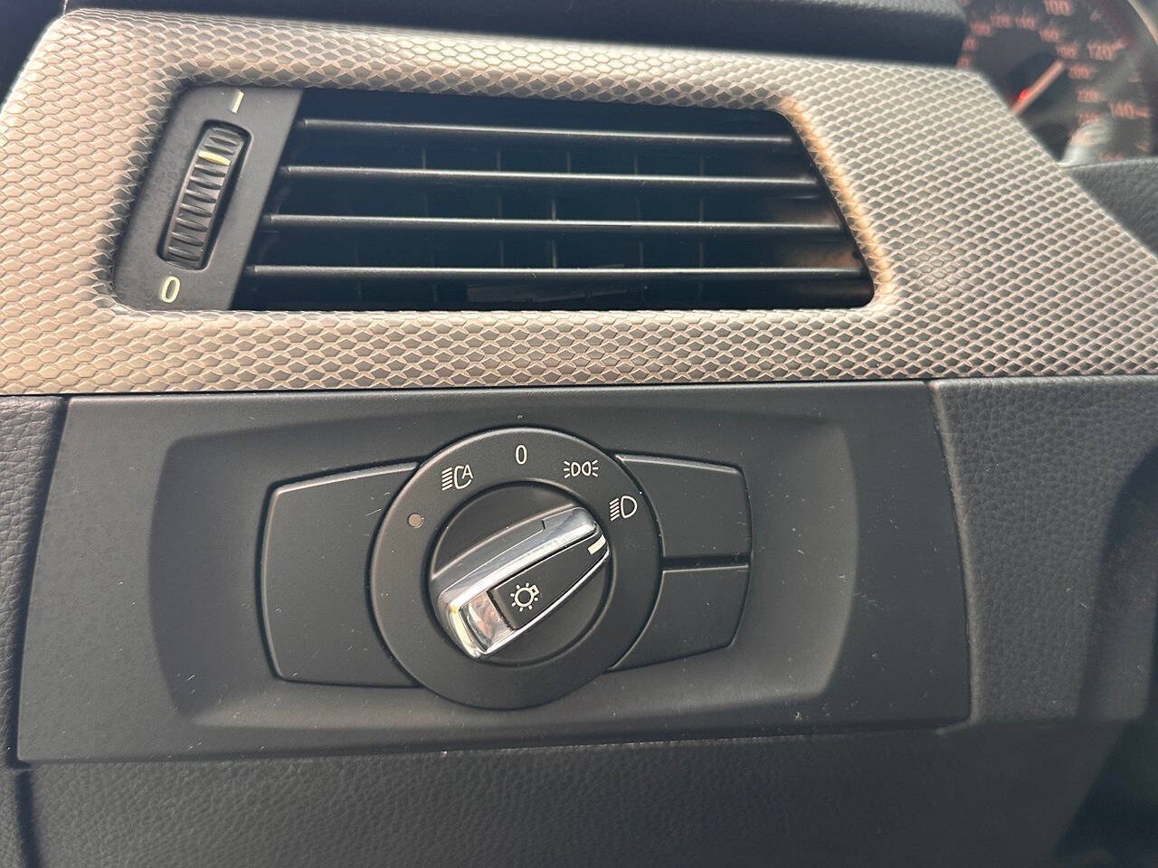 Used 2011 BMW 335is Coupe RWD image 18