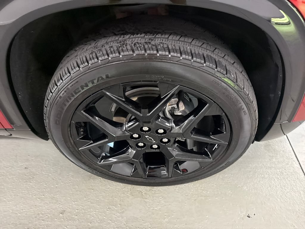 Used 2024 Chevrolet Traverse RS w/ LPO, Floor Liner Package FWD image 4