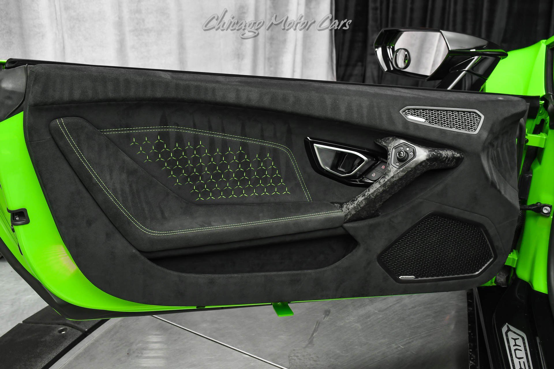 Used 2018 Lamborghini Huracan Performante image 24