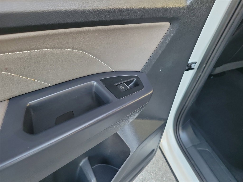 Used 2021 Volkswagen Atlas SE w/ Towing Package image 12