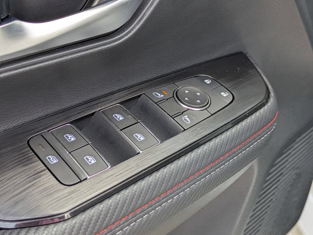 Used 2026 Nissan Kicks SR FWD image 13