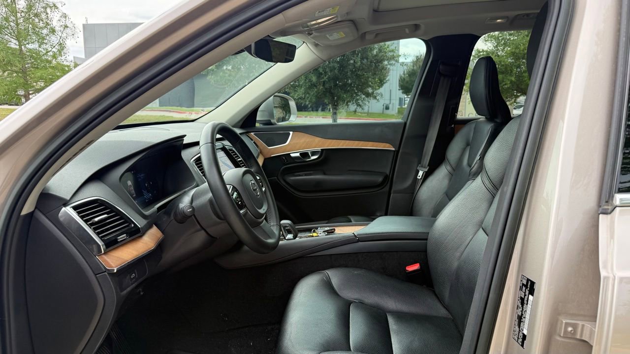 Used 2023 Volvo XC90 B5 Plus w/ Protection Package Premier AWD/4WD image 15