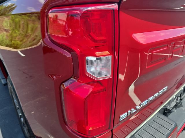 Used 2024 Chevrolet Silverado 1500 RST w/ Z71 Off-Road Package AWD/4WD image 36