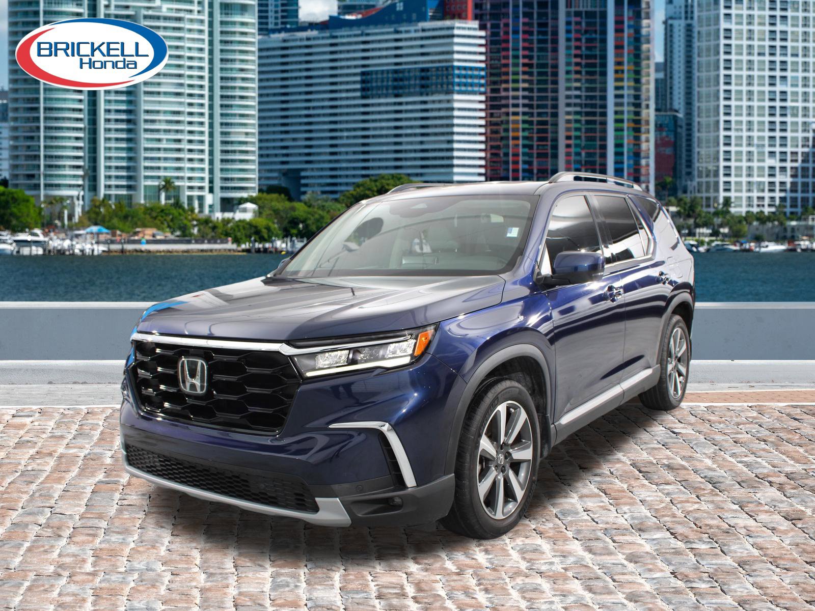 Used 2023 Honda Pilot Touring image 2