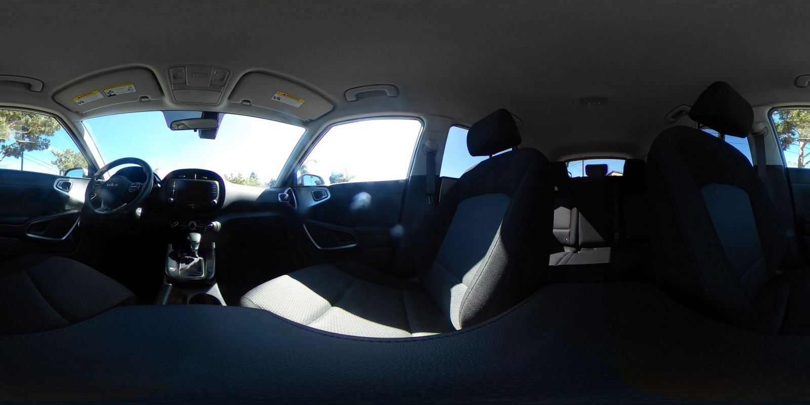 Used 2025 Kia Soul LX w/ LX Technology Package FWD image 38