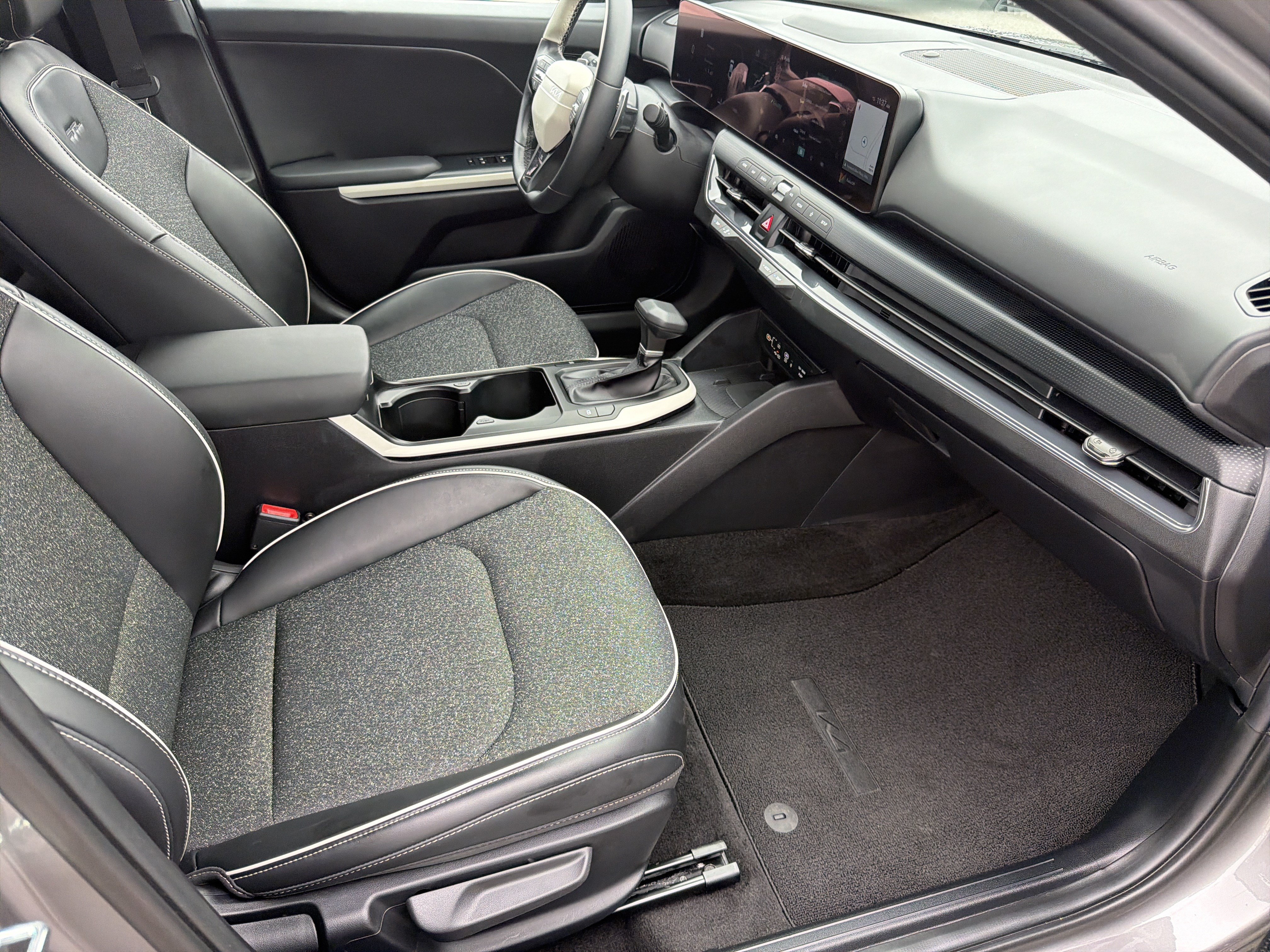 Used 2025 Kia K4 GT-Line w/ GT-Line Sunroof Package FWD image 23