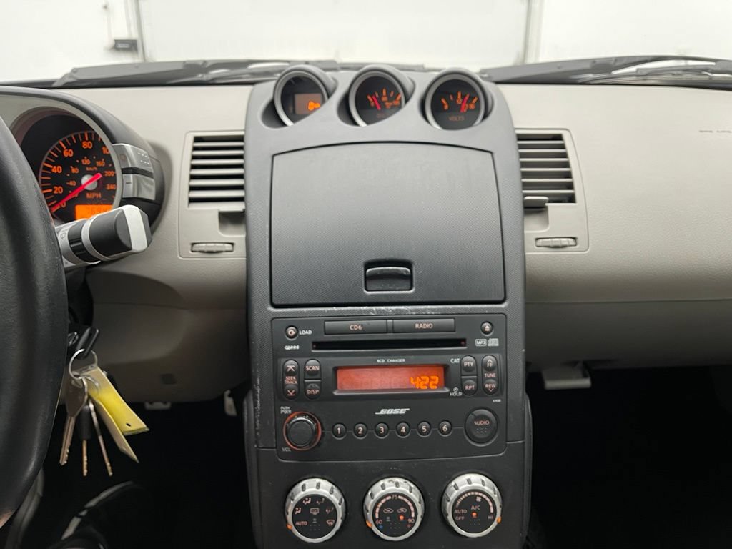 Used 2007 Nissan 350Z Touring RWD image 25