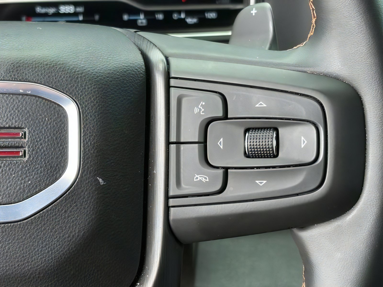 Used 2025 GMC Sierra 1500 AT4 w/ AT4 Premium Package AWD/4WD image 15
