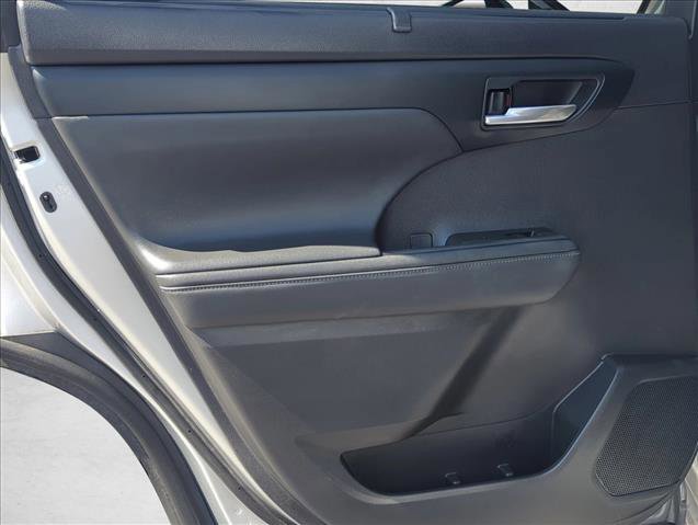 Certified 2022 Toyota Highlander XLE image 19