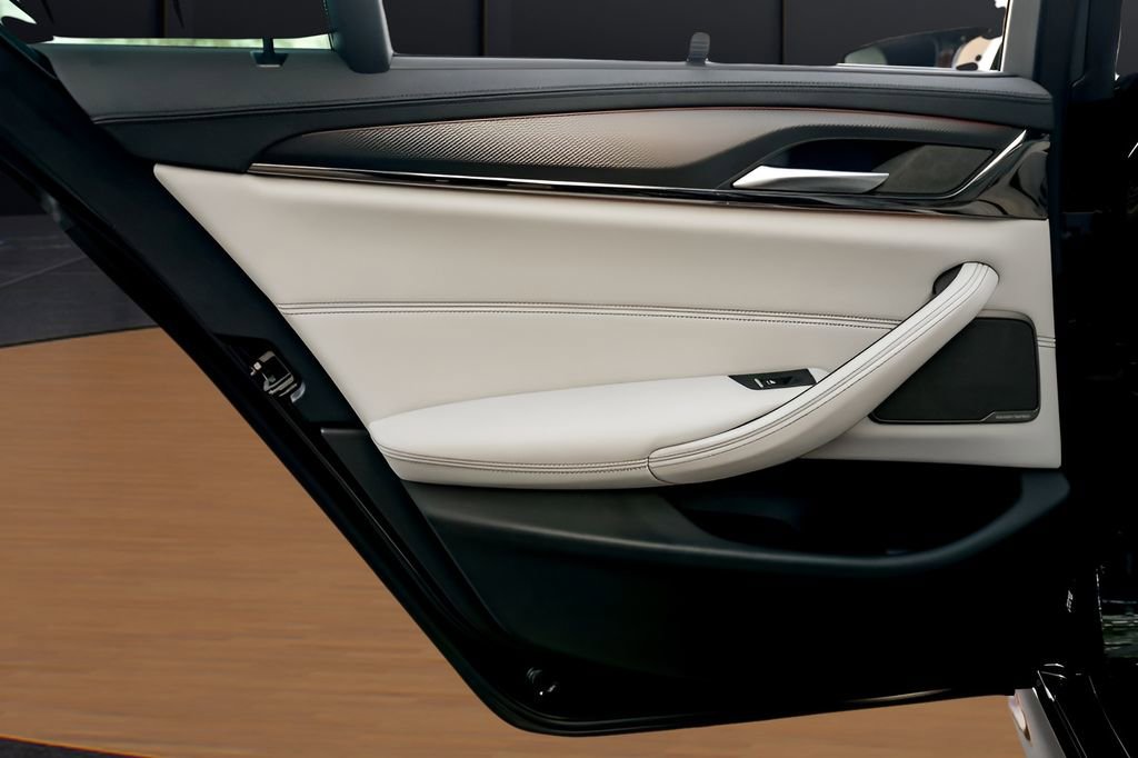 Used 2022 BMW M5 w/ Competition Package AWD/4WD image 29