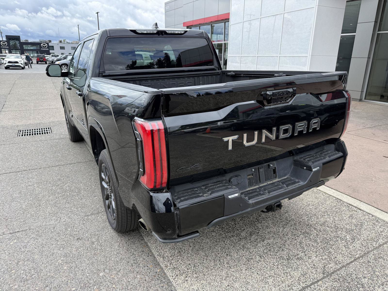 Used 2024 Toyota Tundra Platinum AWD/4WD image 3