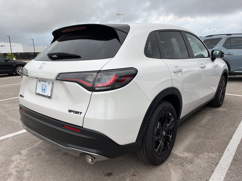Certified 2026 Honda HR-V Sport image 3
