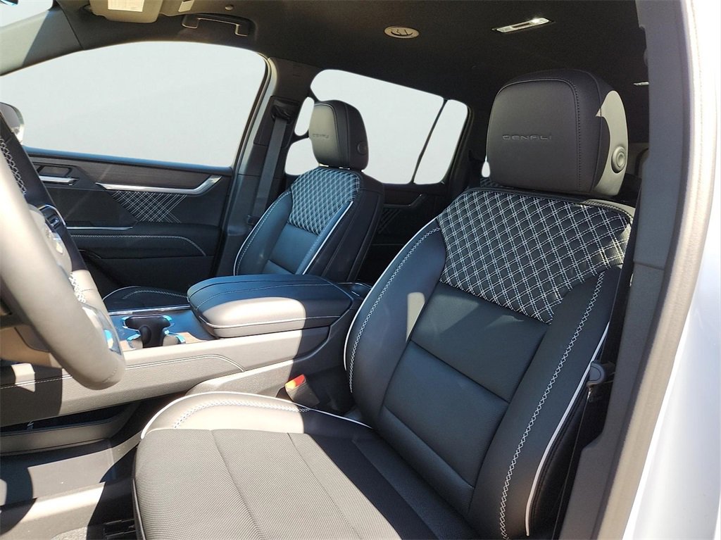 New 2026 GMC Acadia Denali w/ Super Cruise Package image 18