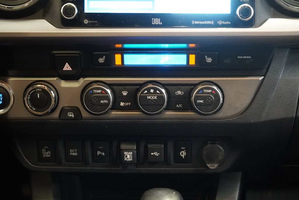 Used 2021 Toyota Tacoma Limited AWD/4WD image 21